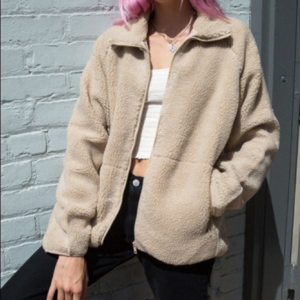 Brandy Melville |โ John Galt Willow Full-Zip Sherpa Teddy Jacket in Tan